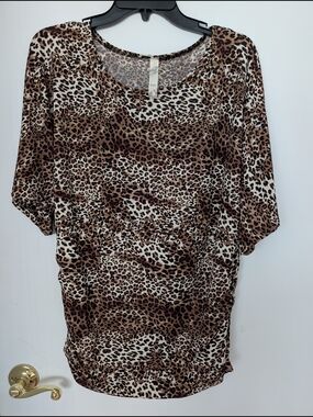 Leopard Print Dolman Sleeve Women's Top - Brown